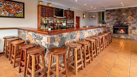 TV Lounge & Pub | Misty Mountain